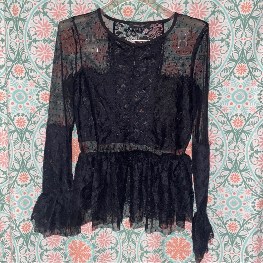 Romeo + Juliet Couture Black Top